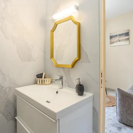 Le Chateau Olive Et Raisin Apartment