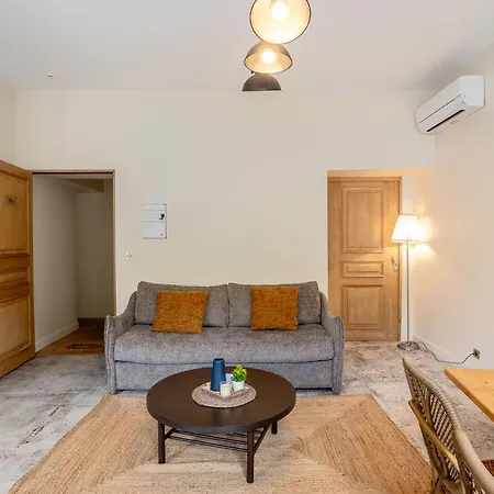 Le Chateau Olive Et Raisin Apartment