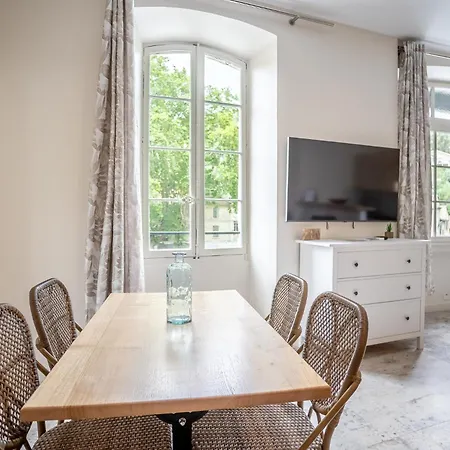 Apartment Le Chateau Olive Et Raisin *